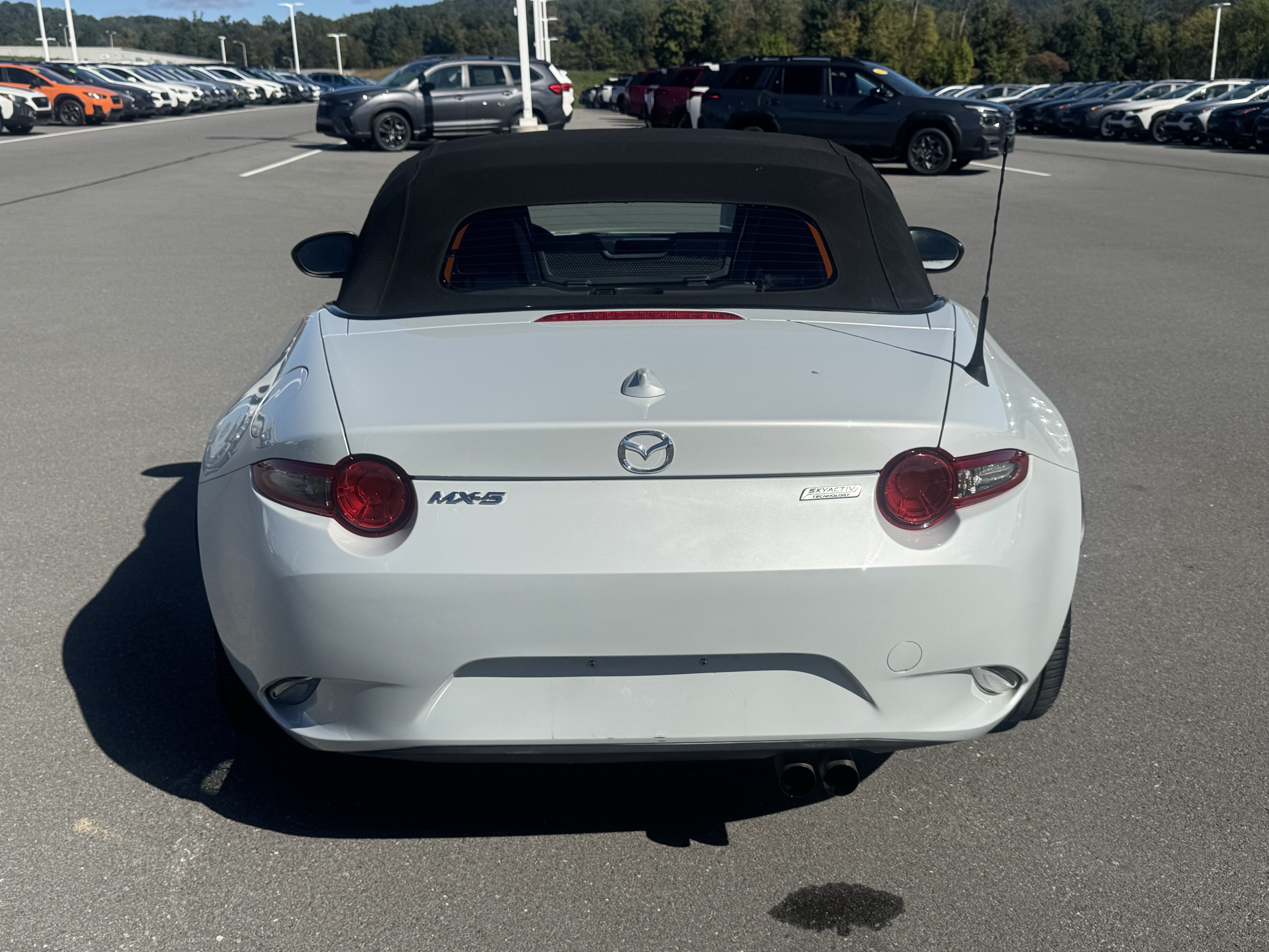 Used 2016 MAZDA MX-5 Miata Grand Touring RWD image 4