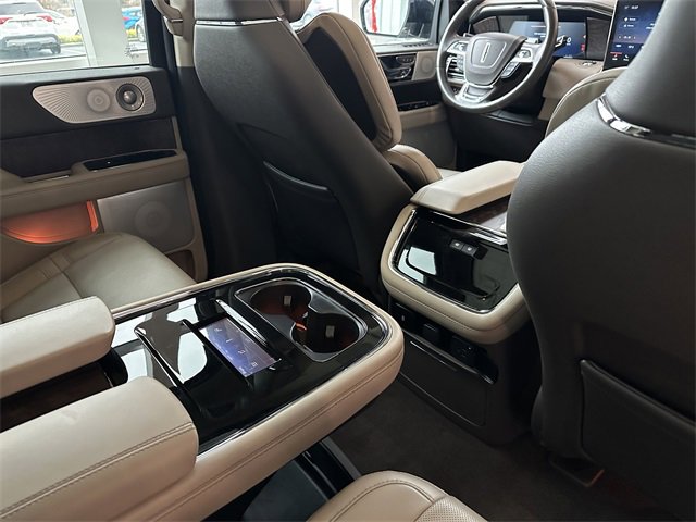 Certified 2022 Lincoln Navigator Reserve image 40