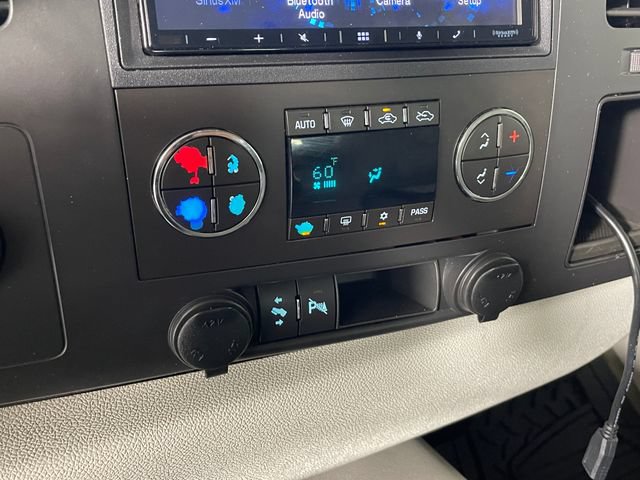 Used 2007 GMC Sierra 2500 SLE w/ Convenience Package AWD/4WD image 9
