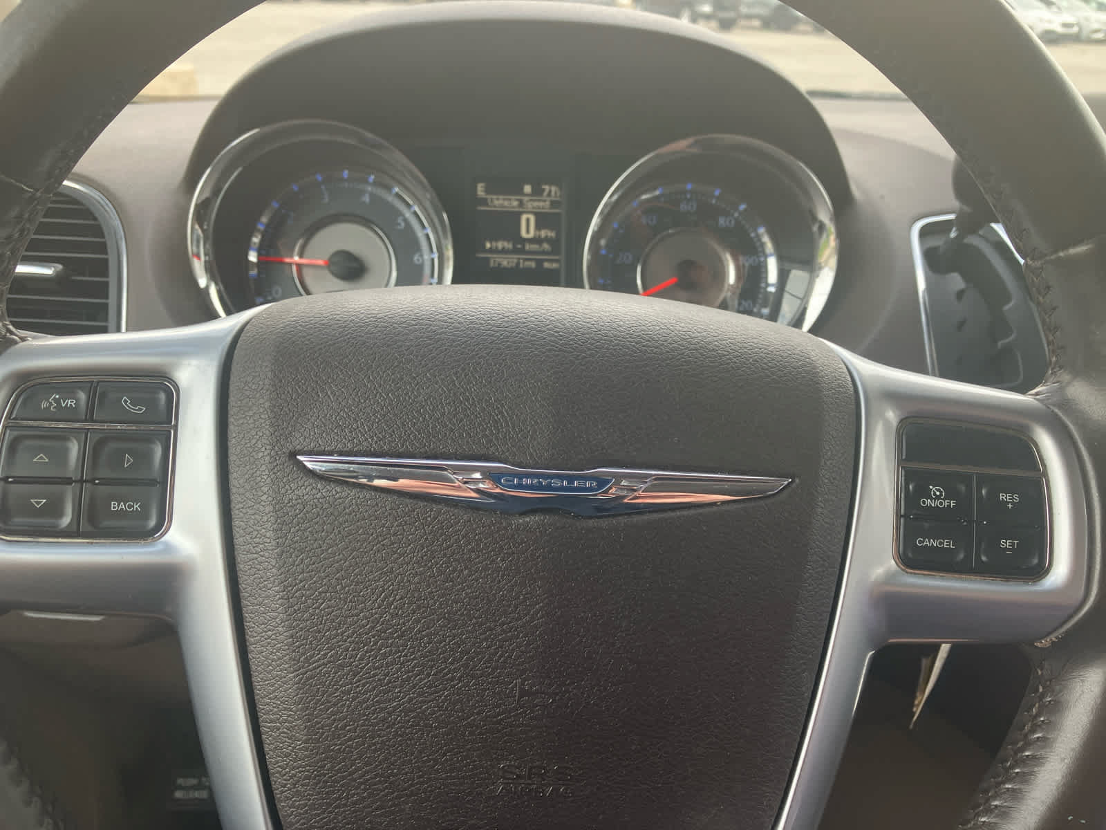 Used 2013 Chrysler Town & Country Touring FWD image 14