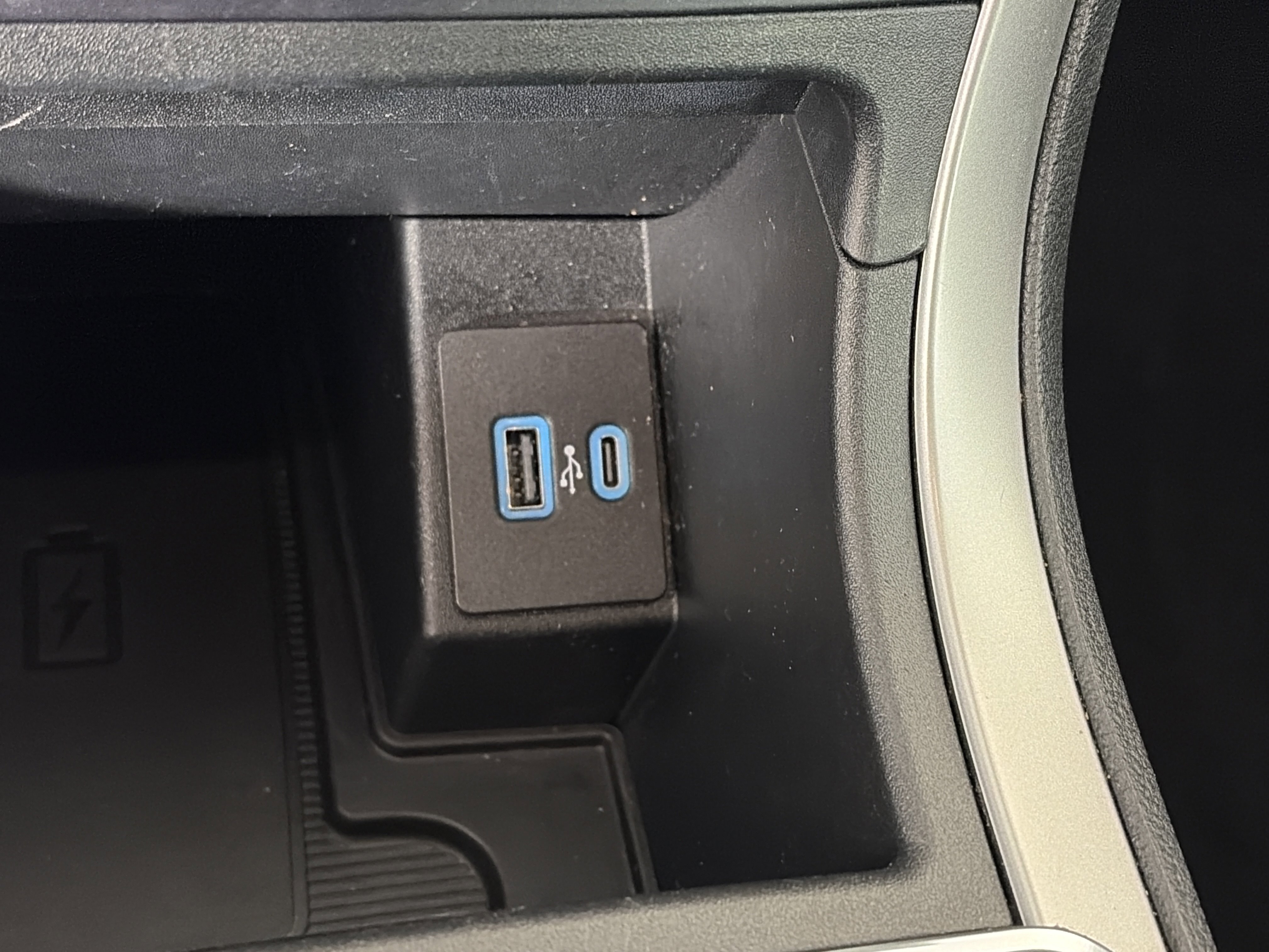 Used 2022 Ford Edge SEL w/ Convenience Package image 27