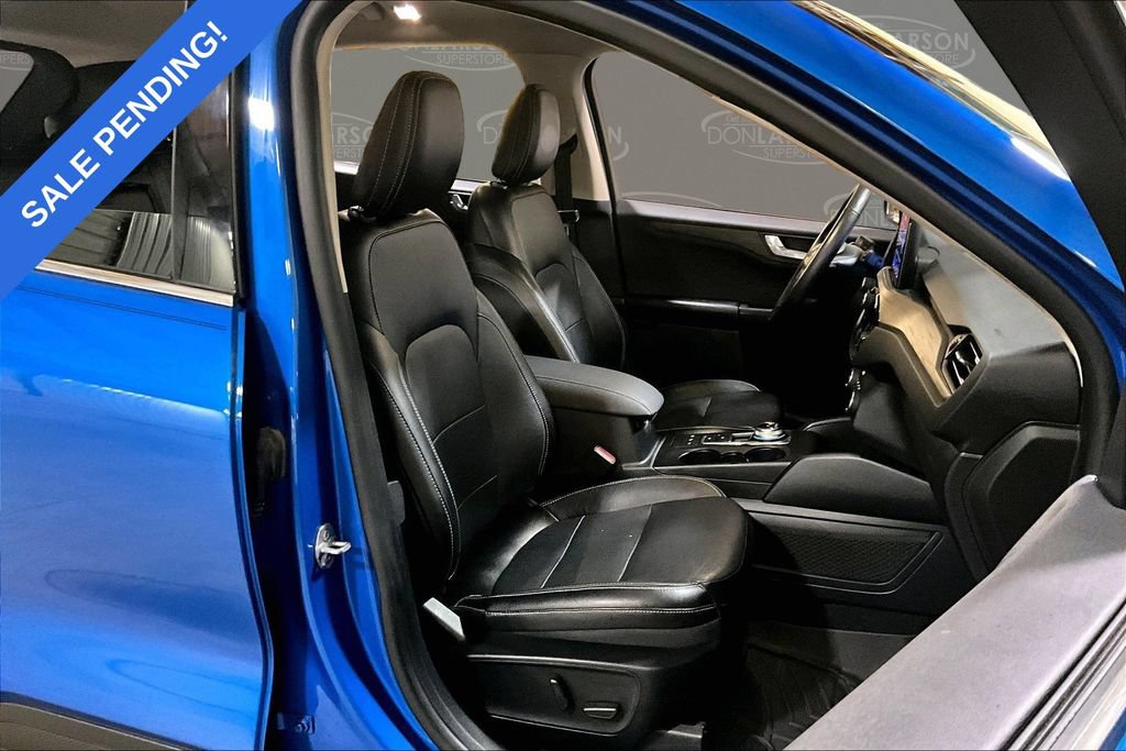 Used 2020 Ford Escape Titanium FWD image 15