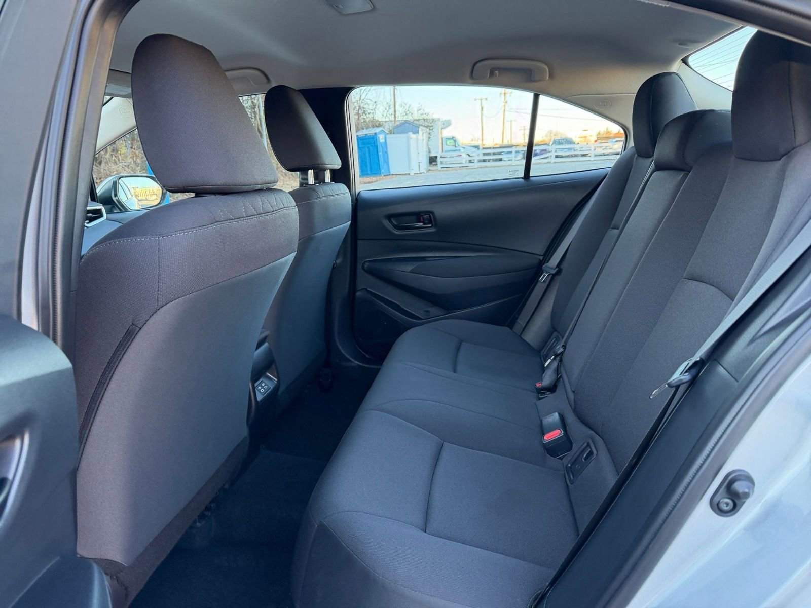 Used 2025 Toyota Corolla LE image 23