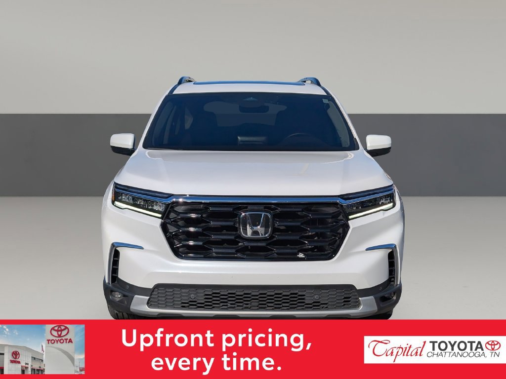 Used 2024 Honda Pilot Touring image 3