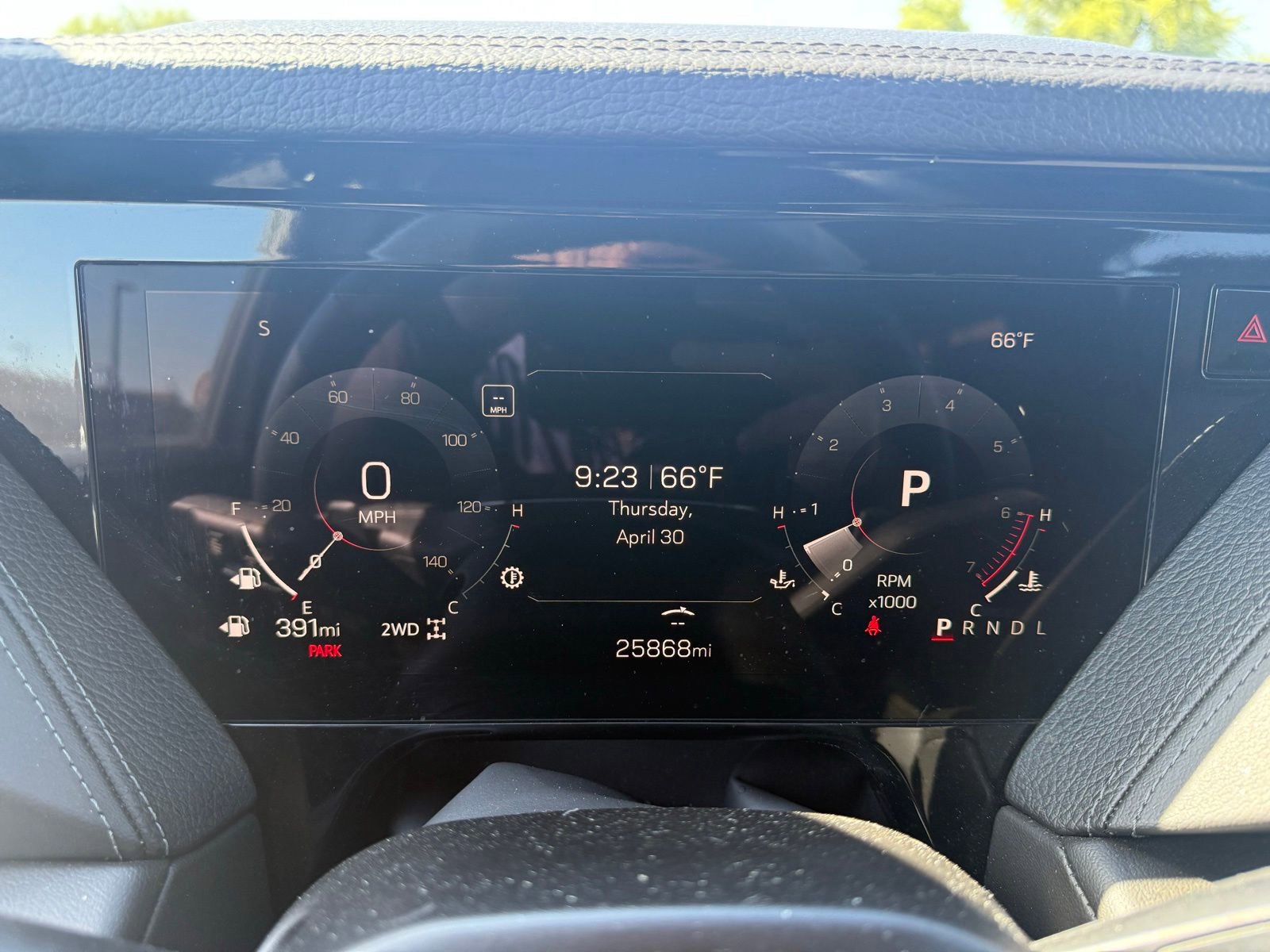 Used 2025 GMC Yukon XL Denali AWD/4WD image 17