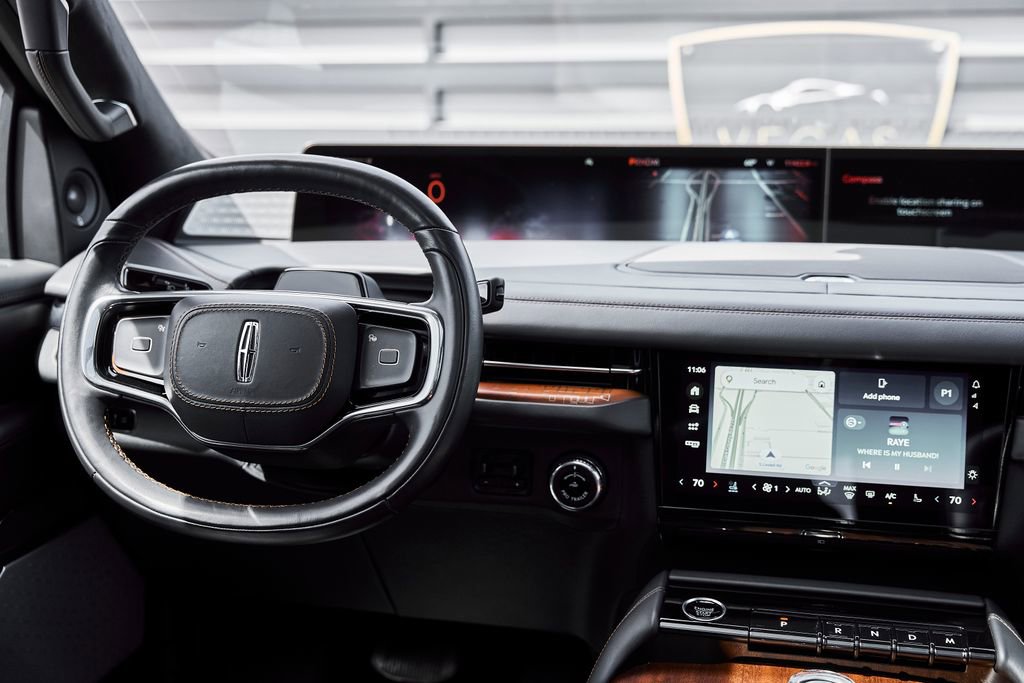 Used 2025 Lincoln Navigator Black Label AWD/4WD image 60