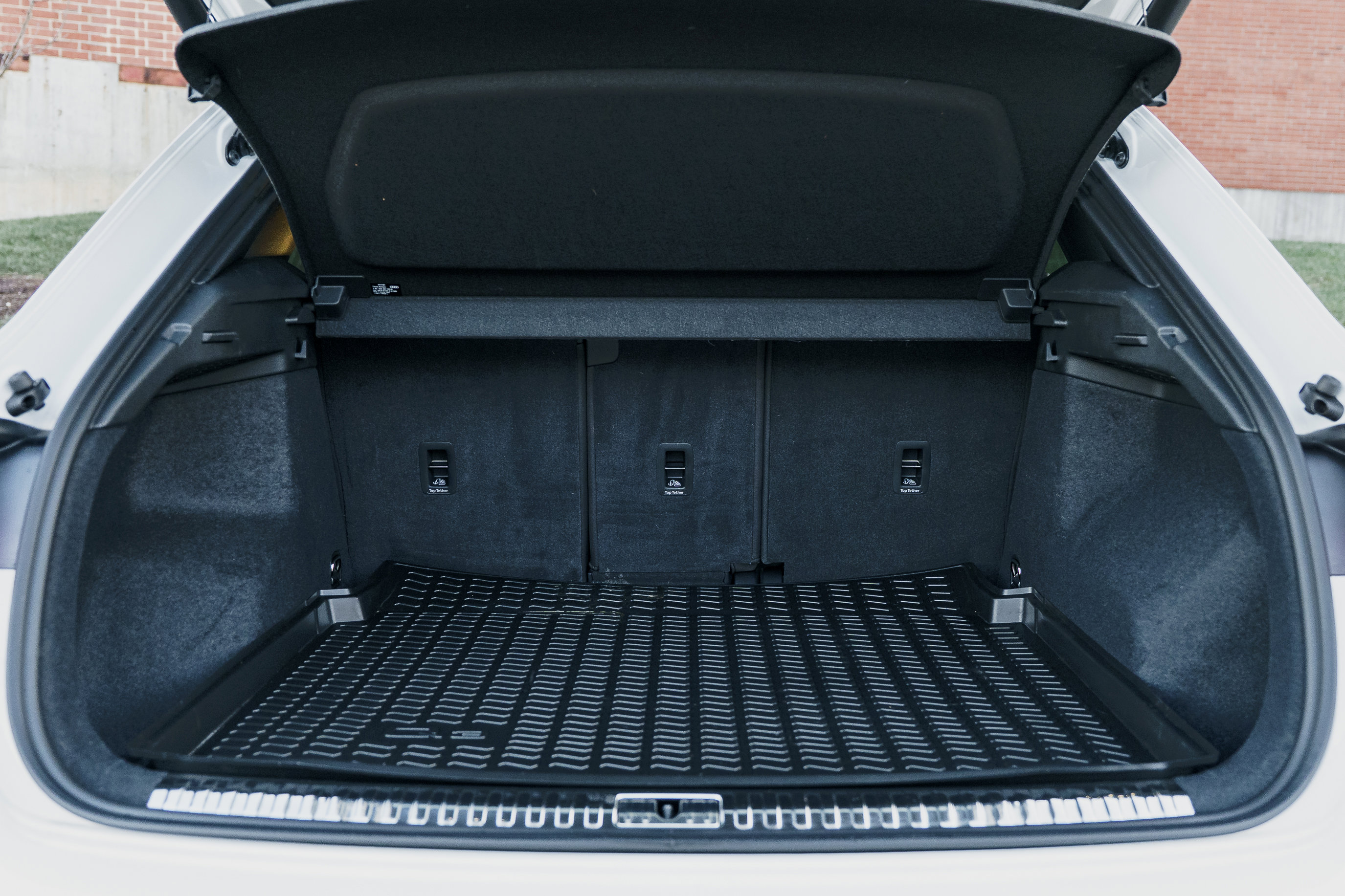 Certified 2025 Audi Q3 2.0T Premium w/ Convenience Package image 25