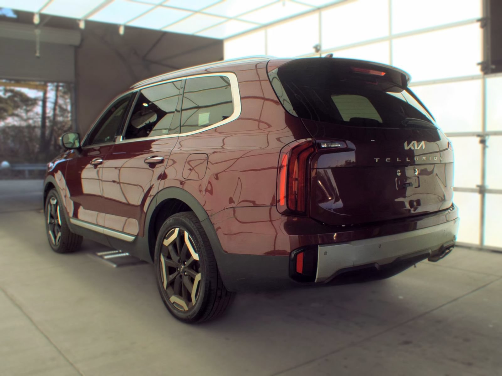 Used 2023 Kia Telluride S AWD/4WD image 6