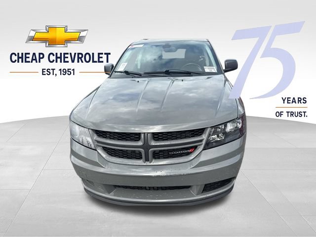 Used 2020 Dodge Journey SE w/ Blacktop Package FWD image 4