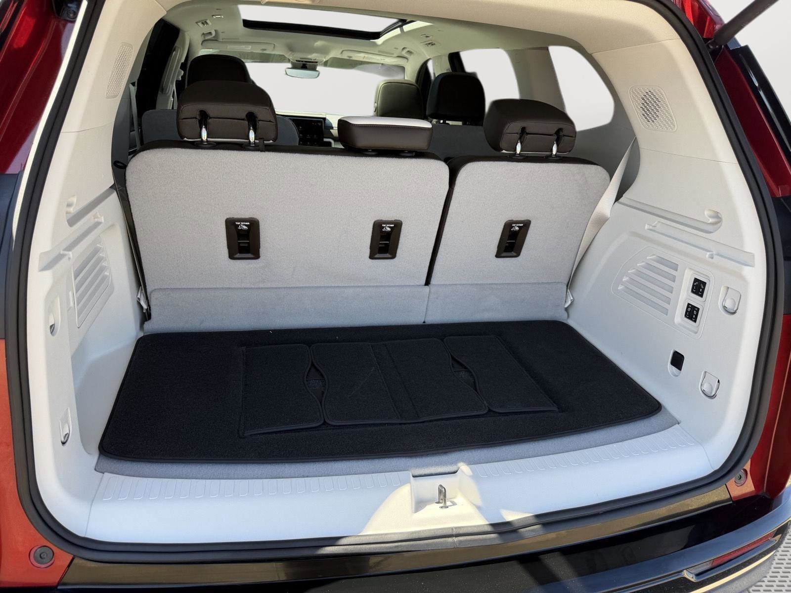 Used 2024 GMC Acadia Denali w/ Super Cruise Package image 26