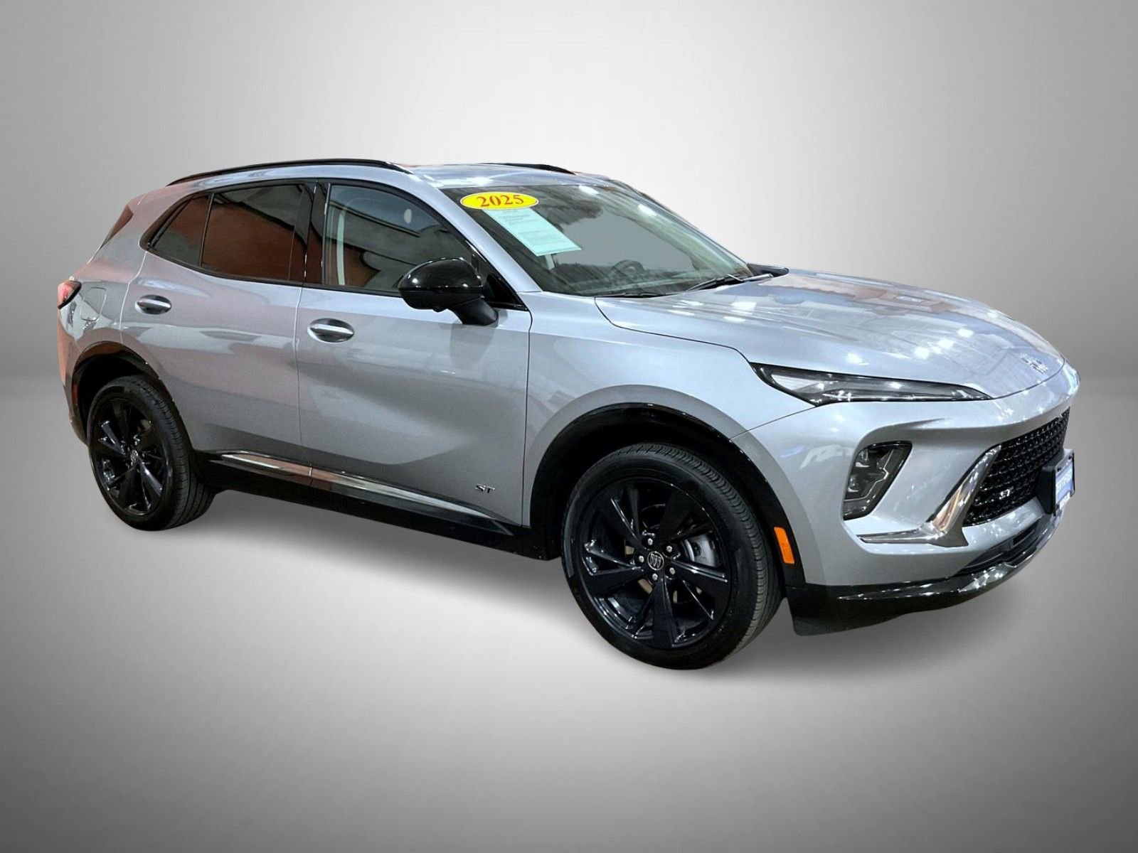 Certified 2025 Buick Envision Sport Touring image 3