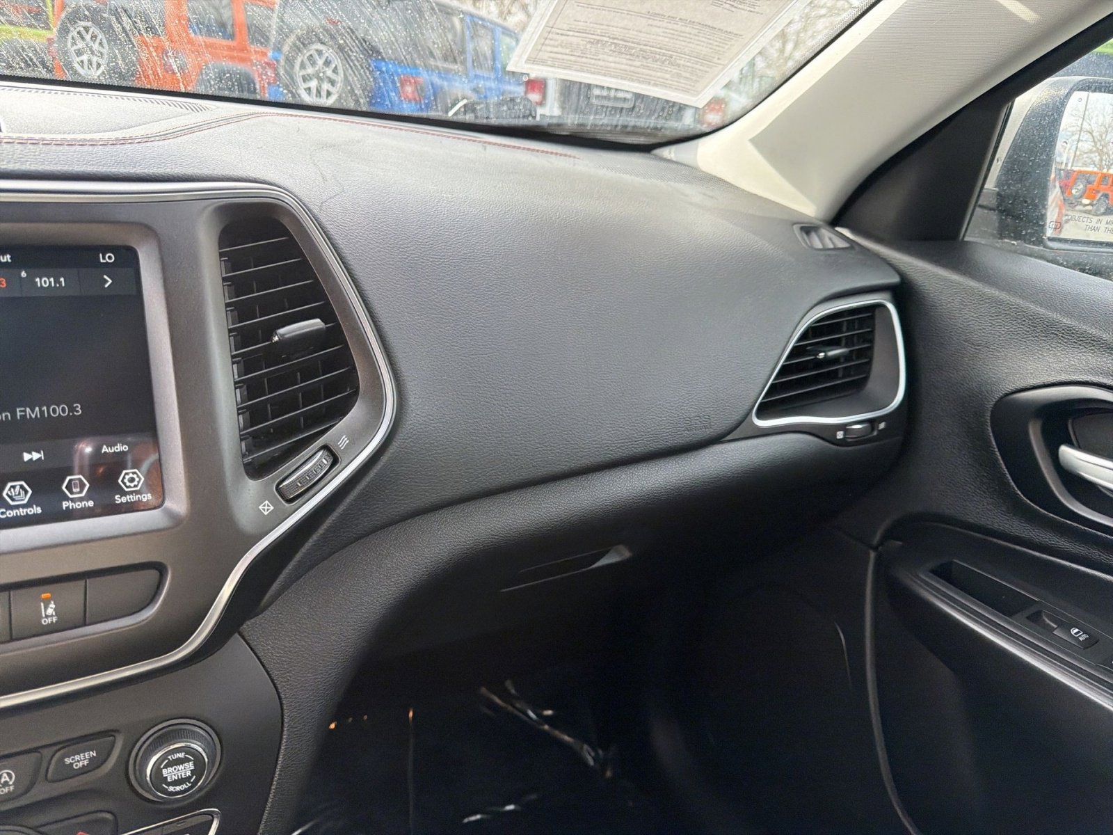 Used 2021 Jeep Cherokee Trailhawk w/ Comfort/Convenience Group image 22