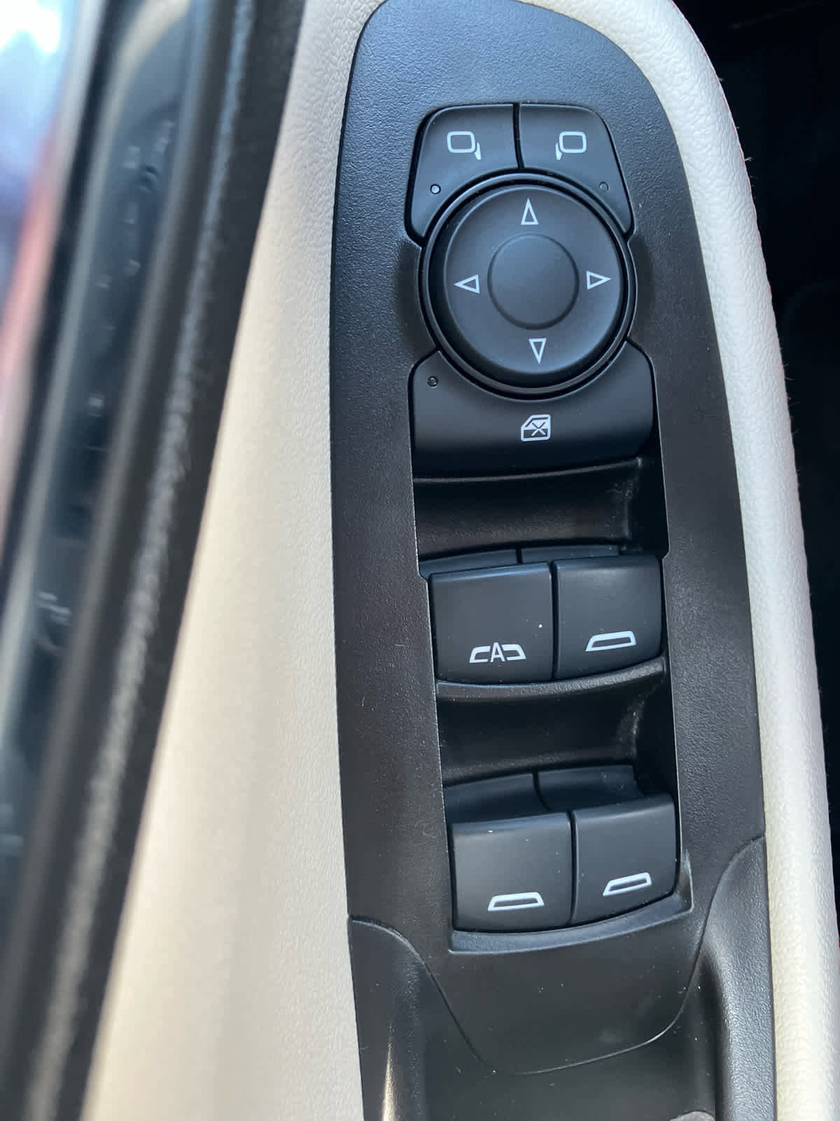 Used 2024 Buick Encore GX Avenir w/ Avenir Convenience Package AWD/4WD image 13