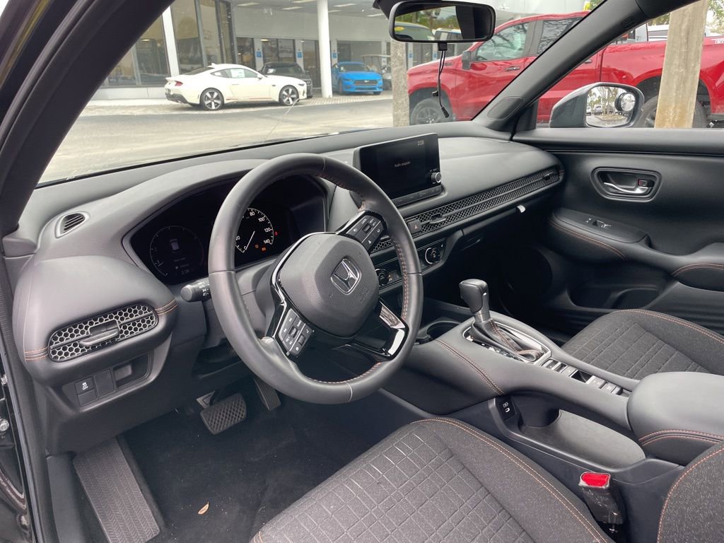 Used 2024 Honda HR-V Sport image 9