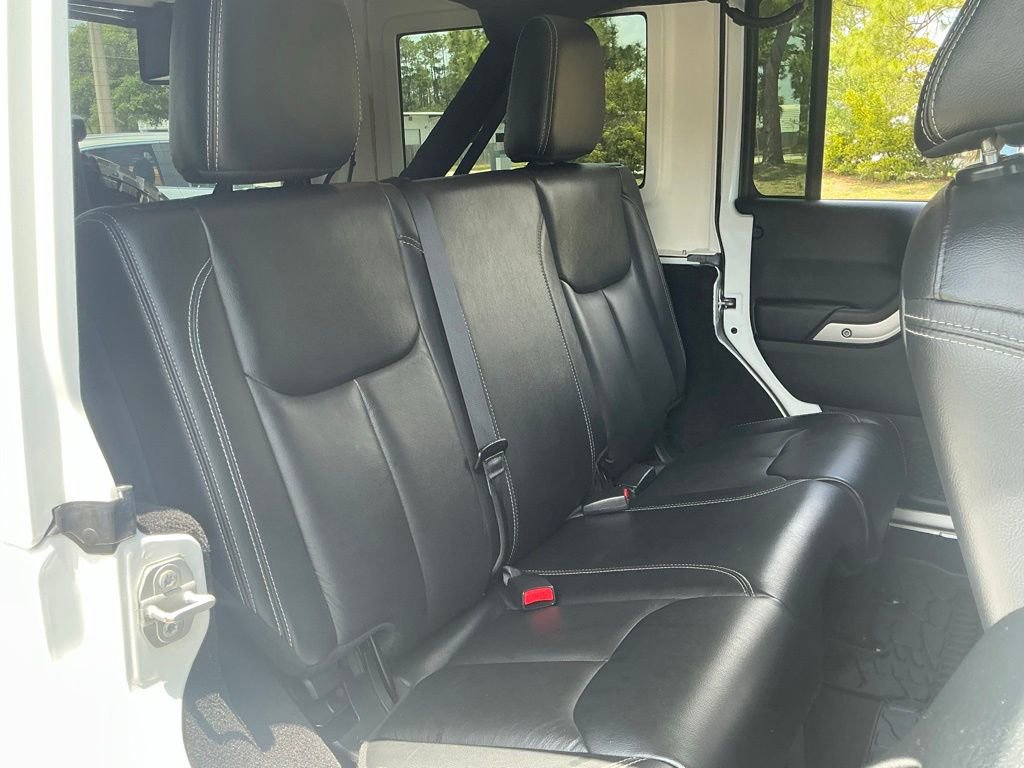 Used 2016 Jeep Wrangler Unlimited Rubicon AWD/4WD image 20
