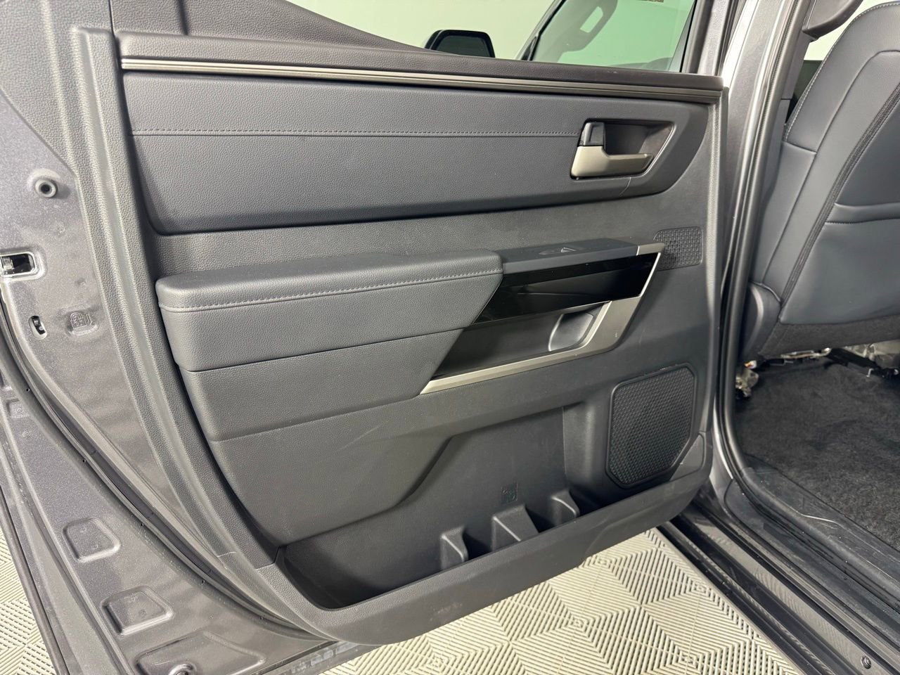 Used 2025 Toyota Tundra Limited image 21