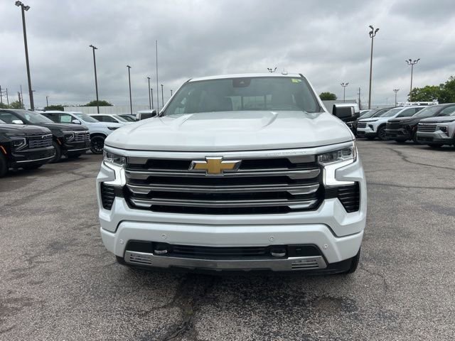 Used 2023 Chevrolet Silverado 1500 High Country w/ Technology Package AWD/4WD image 8