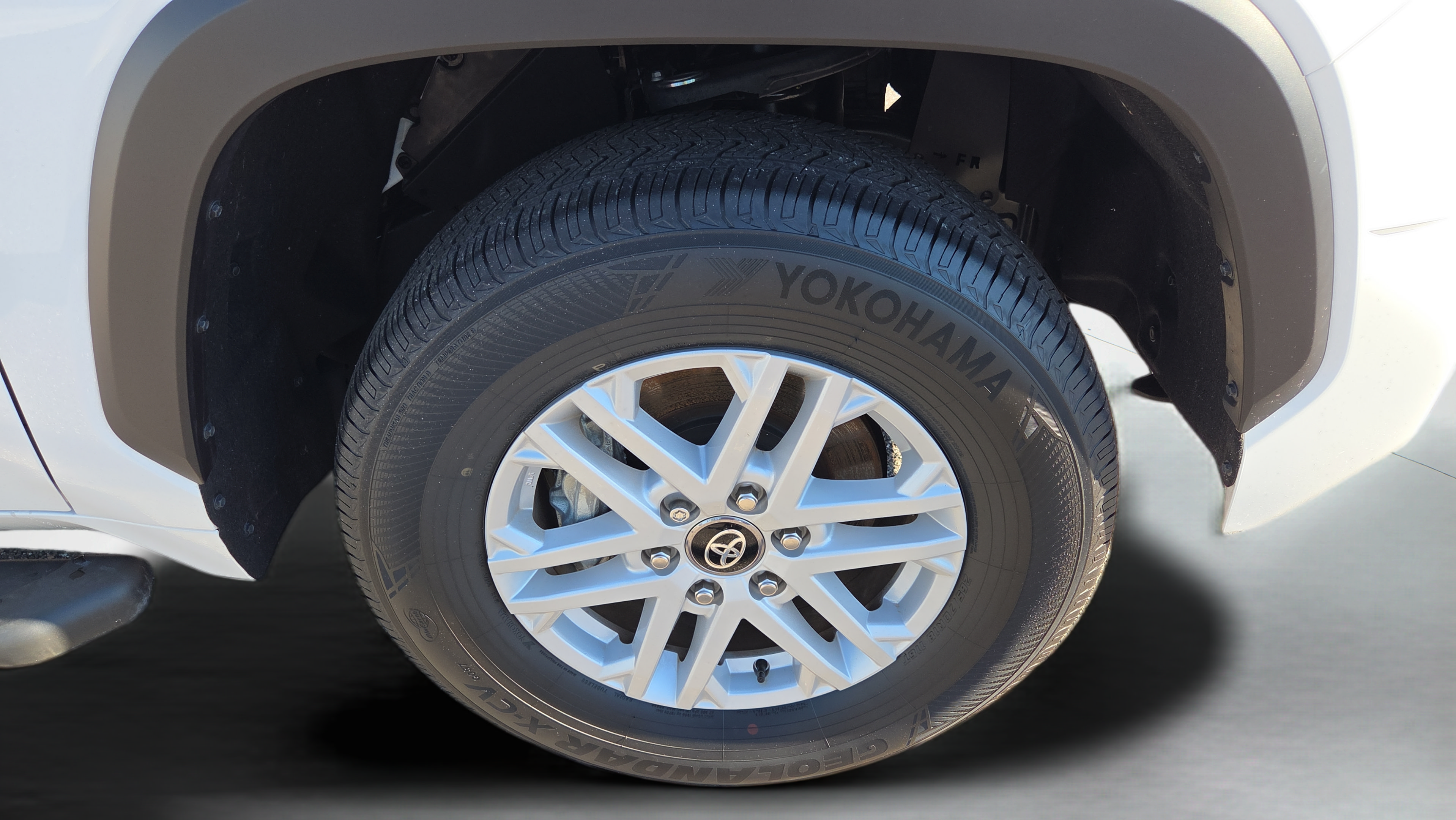 Certified 2026 Toyota Tundra SR5 w/ SR5 Premium Package RWD image 33