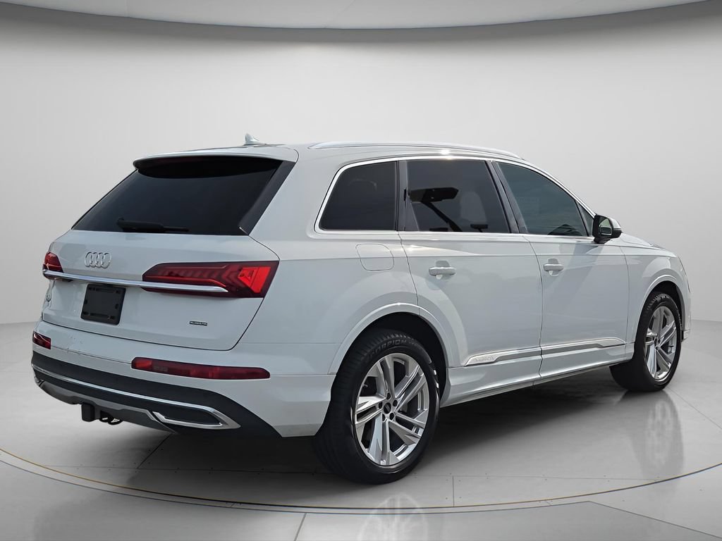 Used 2023 Audi Q7 2.0T Premium Plus w/ Towing Package AWD/4WD image 7