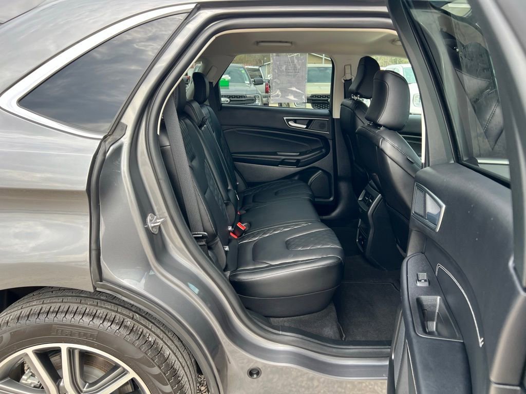 Used 2024 Ford Edge Titanium w/ Equipment Group 301A image 19