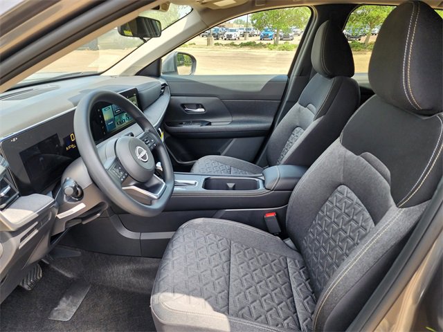 New 2025 Nissan Kicks SV image 7