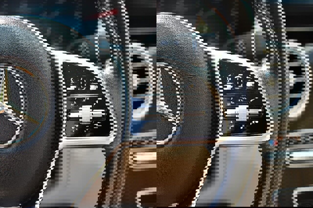 Used 2021 Mercedes-Benz C 300 Sedan w/ Premium Package image 21