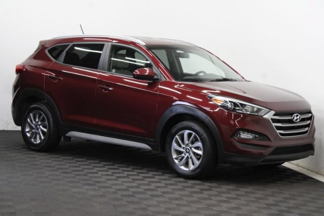 Used 2017 Hyundai Tucson SE w/ SE Popular Package 02