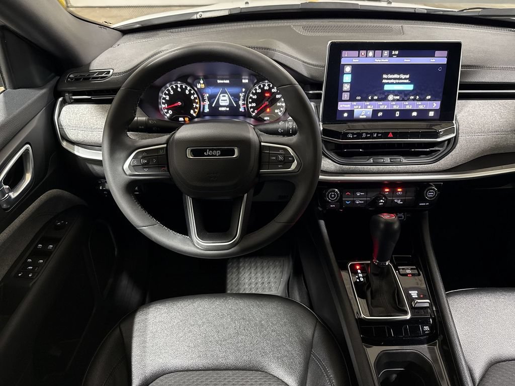 Used 2024 Jeep Compass Latitude w/ Altitude Special Edition AWD/4WD image 11