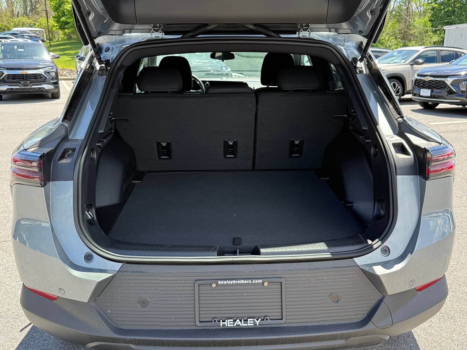 New 2026 Chevrolet Equinox EV LT FWD image 30