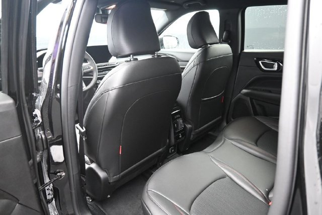 New 2026 Jeep Compass Trailhawk AWD/4WD image 10