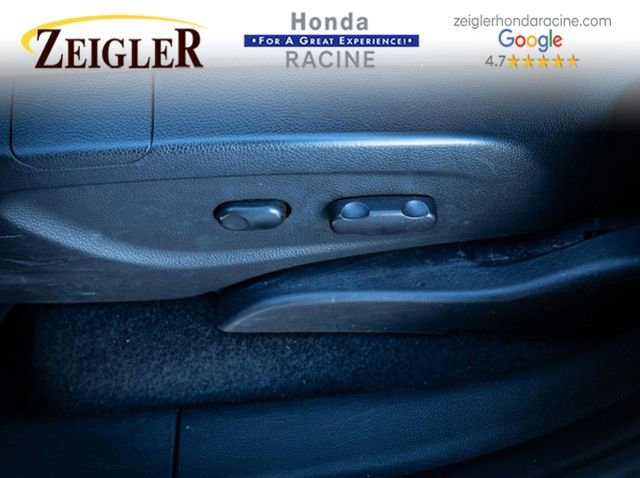 Used 2020 Chevrolet Trax LT w/ LT Convenience Package image 20