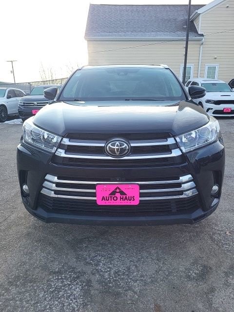 Used 2017 Toyota Highlander Limited Platinum image 23