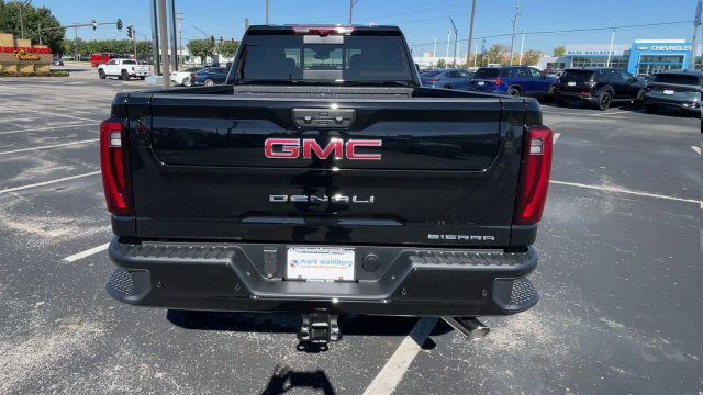 New 2026 GMC Sierra 2500 Denali w/ Technology Package AWD/4WD image 9