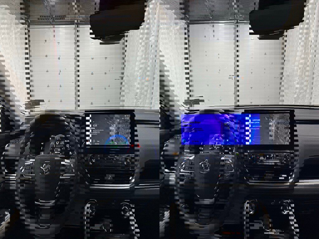 Used 2025 Toyota Grand Highlander AWD image 17