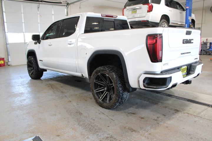 Used 2023 GMC Sierra 1500 AT4 w/ AT4 Premium Package AWD/4WD image 8