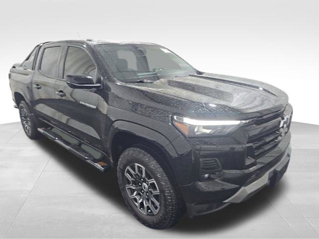 Used 2023 Chevrolet Colorado Z71 w/ Z71 Convenience Package 2 AWD/4WD image 3