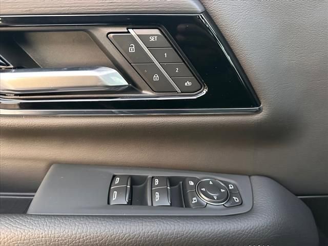 New 2026 GMC Yukon XL Denali w/ Denali Reserve Package image 25