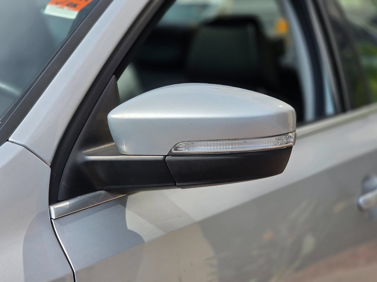Used 2015 Volkswagen Jetta SEL FWD image 8