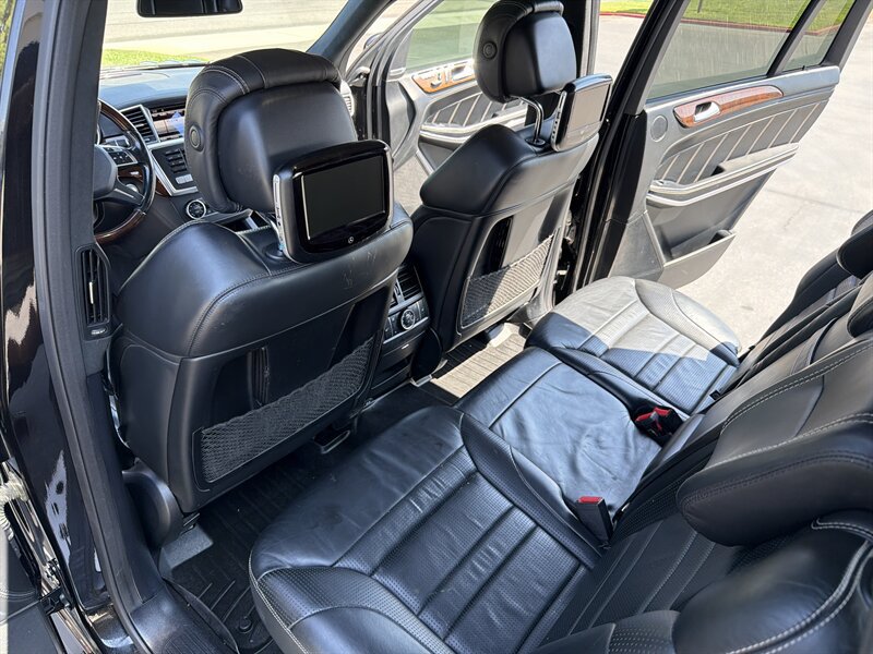 Used 2015 Mercedes-Benz GL 63 AMG 4MATIC image 21