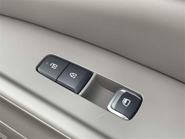 New 2026 Kia Carnival LX image 13