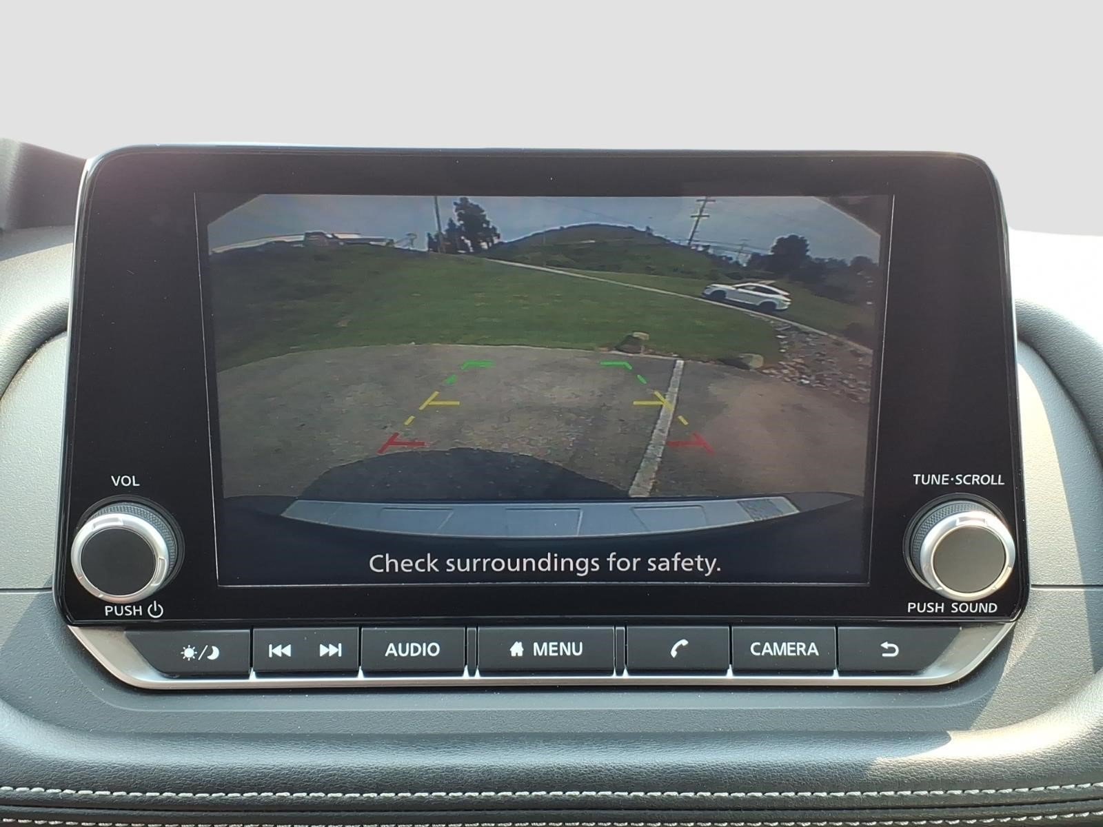Used 2025 Nissan Rogue SV AWD/4WD image 17