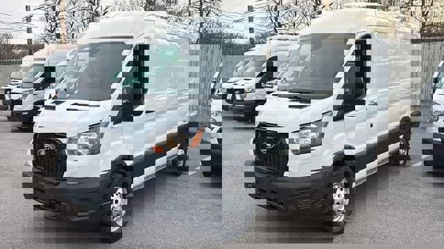 New 2026 Ford Transit 250 148 Medium Roof Extended AWD image 3