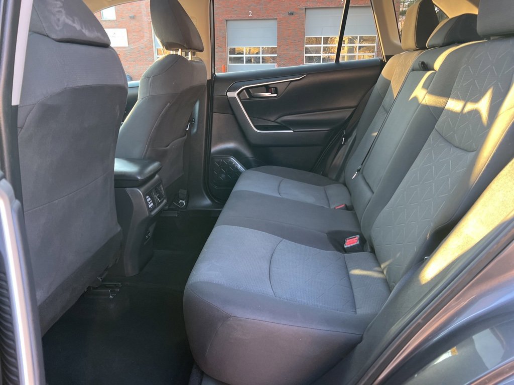 Used 2019 Toyota RAV4 XLE image 24