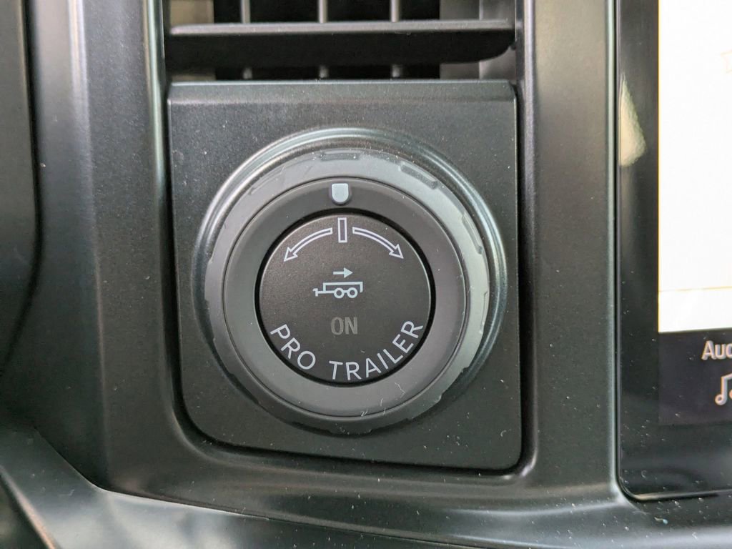 New 2026 Ford F350 Lariat w/ Black Appearance Package image 27