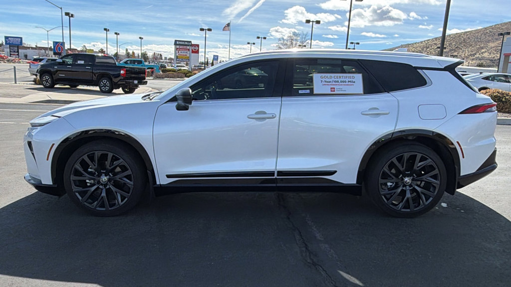 Certified 2025 Toyota Crown Signia w/ Advanced Technology Package image 6