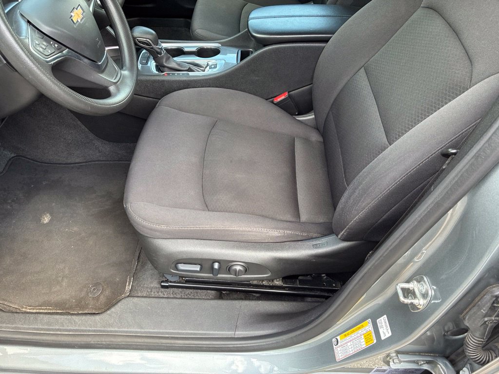 Used 2024 Chevrolet Malibu LT FWD image 12