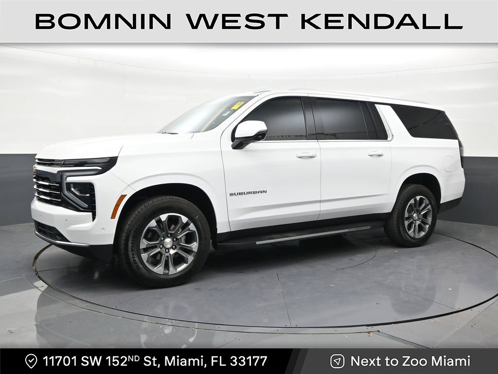 Used 2026 Chevrolet Suburban LT w/ Comfort Package RWD image 1