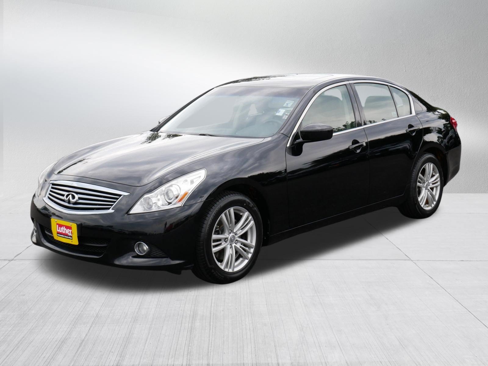 Used 2013 INFINITI G37 x Sedan w/ Premium Pkg AWD/4WD image 3