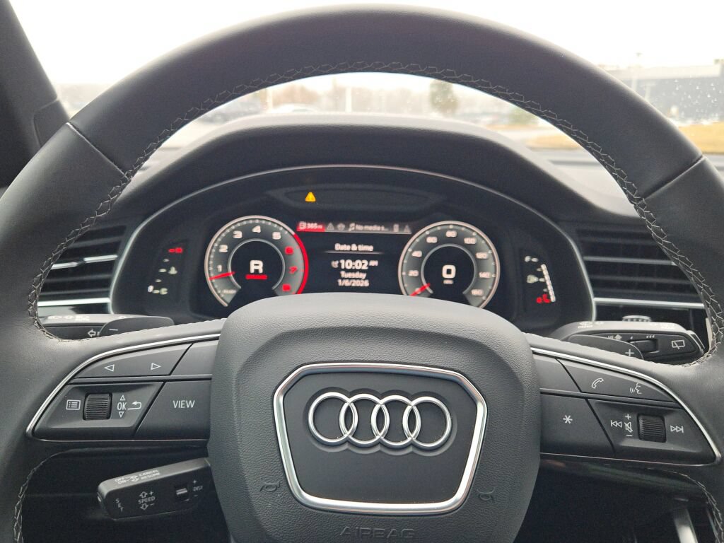 Used 2025 Audi Q7 3.0T Premium Plus AWD/4WD image 33