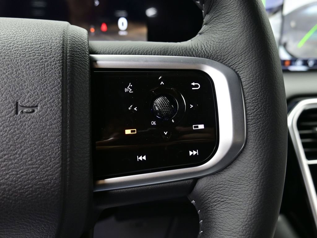 New 2025 Nissan Armada SL image 5